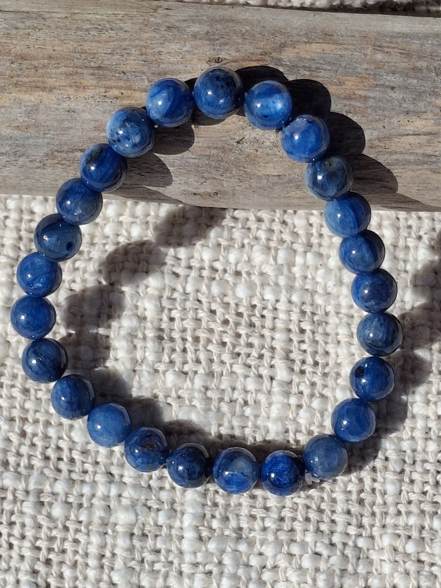 Cyanite teinte
